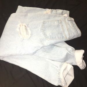 honeypunch mom jeans (ripped)